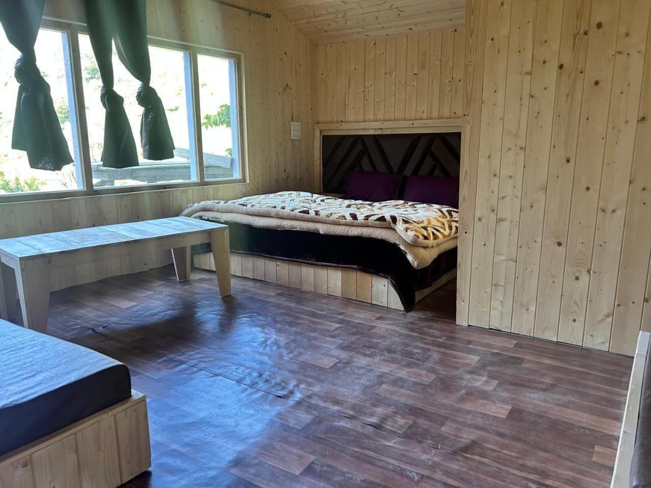 Lord Shiva Dimension Hotel Tosh Kültér fotó