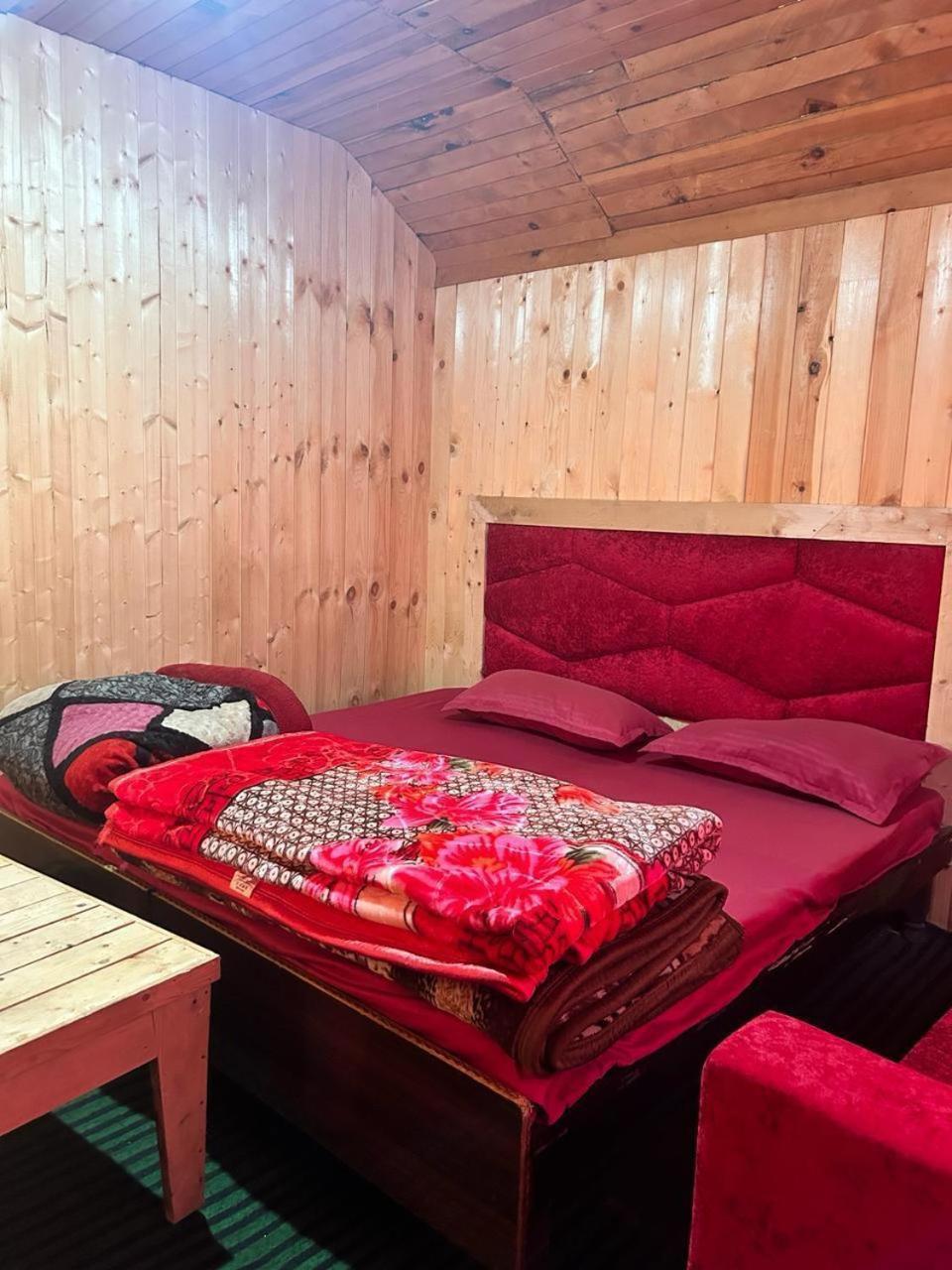 Lord Shiva Dimension Hotel Tosh Kültér fotó