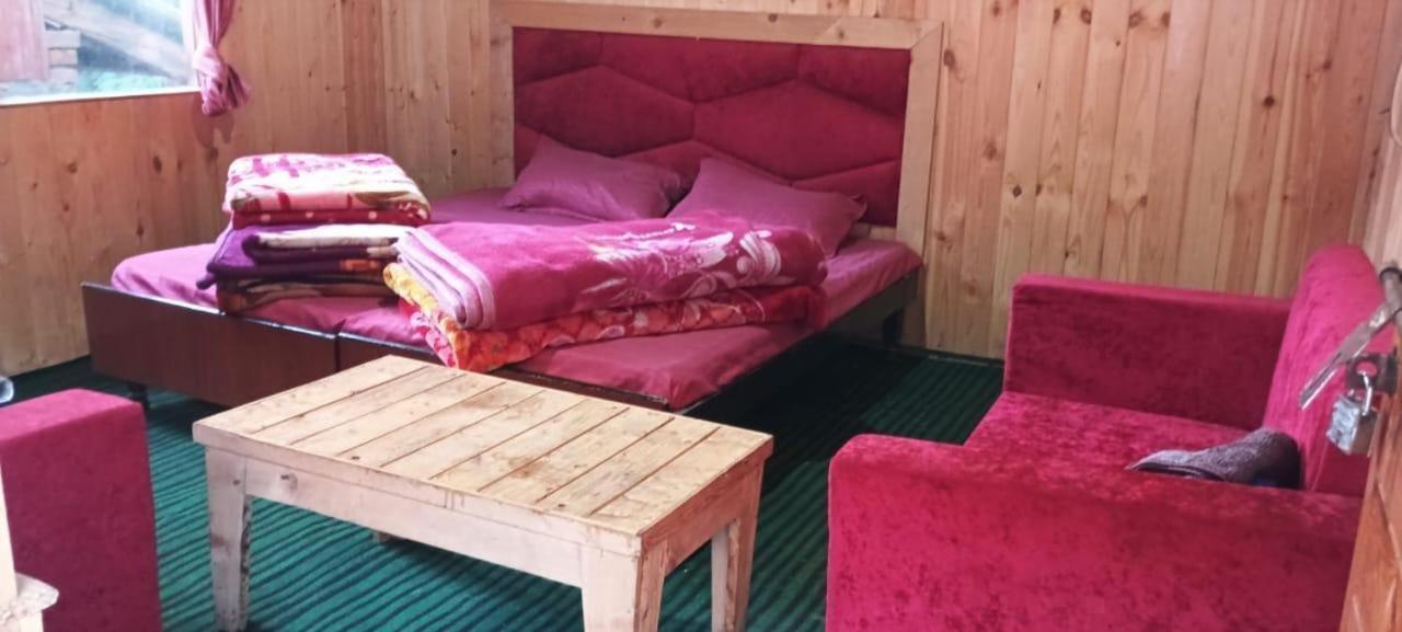 Lord Shiva Dimension Hotel Tosh Kültér fotó
