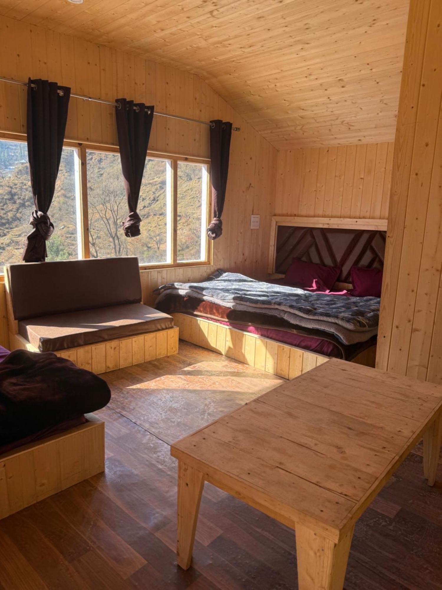 Lord Shiva Dimension Hotel Tosh Kültér fotó
